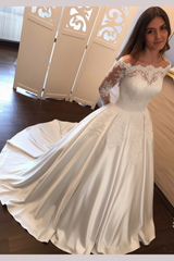 Chic Gold Off Shoulder Long Sleeve Ball Gown Appliques Satin Prom Dress
