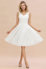 Elegant Ruffle Chiffon Short Bridesmaid Dress Sleeveless V-Neck Aline Knee Length Homecoming Dress