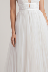 White Simple Wedding Dress A-Line V-Neck Sleeveless Floor-Length Pleated Tulle Bridal Gowns