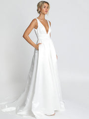 White Simple Wedding Dress Satin V-Neck Sleeveless Backless A-Line Bridal Dresses