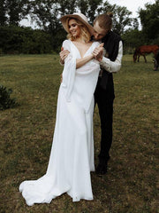 White Simple Wedding Dress With Train A-Line V-Neck Long Sleeves Backless Chains Natural Waist Bridal Gowns