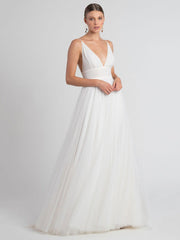 White Wedding Dress V-Neck Sleeveless With Train Backless Long Bridal Dresses