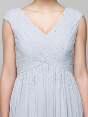 A-Line Mother of the Bride Dress Elegant V Neck Floor Length Chiffon Sleeveless with Criss Cross