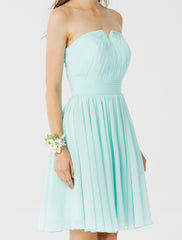 Princess / A-Line Bridesmaid Dress Notched Sleeveless Open Back Knee Length Chiffon with Ruched / Draping