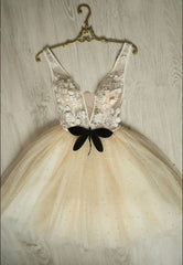 Champagne V-Neck Lace Short Prom Dresses, A-Line Mini Party Dresses