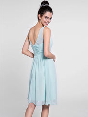 A-Line Bridesmaid Dress Scoop Neck Sleeveless Knee Length Chiffon with Ruched / Draping