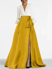 A-Line Evening Gown Elegant Dress Formal Sweep / Brush Train Formal Red Green Dress Long Sleeve V Neck Satin with Pleats Slit