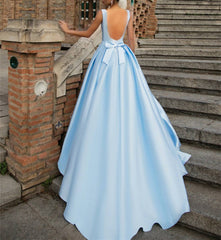 Vintage Scoop Neck Bow Back Satin Ball Gown Wedding Dresses