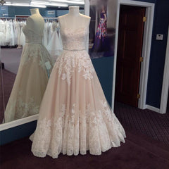 Ivory Lace Appliques Sweetheart Champagne Tulle Wedding Dresses 2018