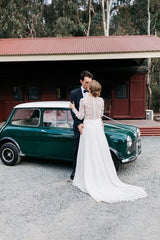 A-Line White Chiffon Appliques Long Sleeve Wedding Dress