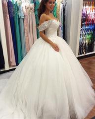 Sexy Off Shoulder Ruched Sweetheart Chapel Train Wedding Dresses Ball Gowns Lace Appliques