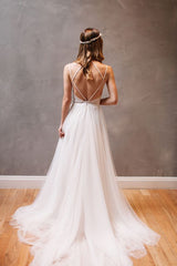 Summer A-Line Tulle Spaghetti Strap Open Back Beach Boho Wedding Dress