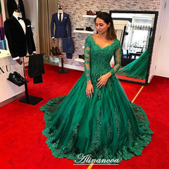 Lace Appliques Long Sleeves V Neck Ball Gowns Wedding Dresses