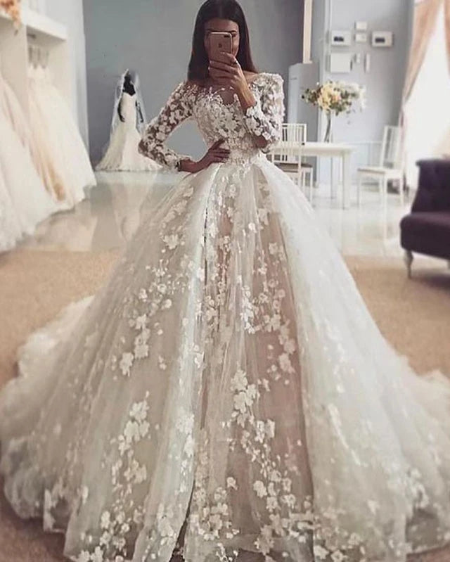 Ball Gown Appliques Long Sleeve Scoop Tulle Bridal Wedding Dress
