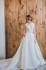 Satin Bridal Lace V Neck Wedding Dress with Pockets