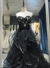 Black Sweetheart Ruffles Appliques Prom Dress