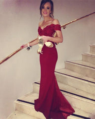 Lace V-neck Off Shoulder Mermaid Court Train Evening Dresses
