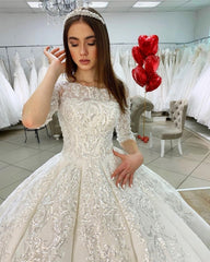 Half Sleeves Scoop Beading Appliques Ball Gown Bridal Wedding Dress