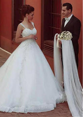 Lace Appliques Tulle Sweetheart Beading A-line Wedding Dress