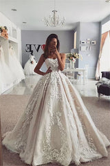 Appliques Ball Gown Flowers Strapless Tulle Wedding Dress