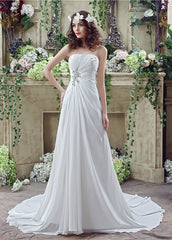 Flowing Beach Wedding Dresses With Rhinestones