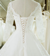 Vintage 1950s Lace Embroidery Ball Gowns Wedding Dresses Long Sleeves 2017