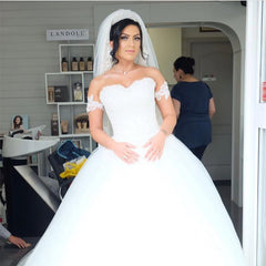 Lace Appliques Sweetheart Tulle Wedding Ball Gown Dresses With Removable Straps