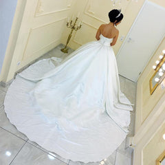 White Satin Bridal Wedding Dresses Ball Gowns With Sweetheart Neckline
