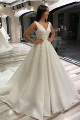 Romantic V Neck A Line Appliques Tulle Wedding Dress