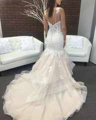 Champagne Mermaid Straps Tulle Lace Appliques Wedding Dress