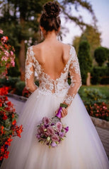 Tulle Lace Appliques Ball Gown Long Sleeve Scoop Wedding Dress