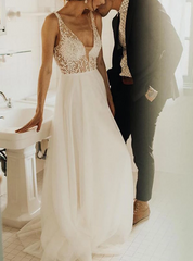 A-Line White Tulle Deep V-neck Backless Wedding Dress With Beading