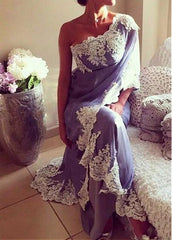 Sheath Evening Dress With Lace Appliques