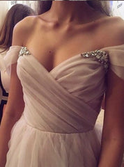 White Tulle Appliques Flower Spaghetti Straps Wedding Dress