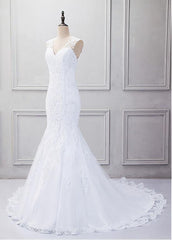 Fabulous Tulle V-neck Neckline Mermaid Wedding Dress With Beaded Lace Appliques