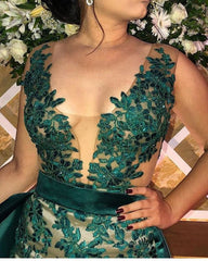 Side-Slit Sleeveless Green V Neck Appliques A-Line Prom Dress