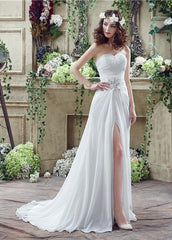 Fashionable Wedding Dresses With Rhinestones