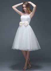Wonderful Polka Dot Tulle Jewel Neckline Knee-length A-line Wedding Dresses