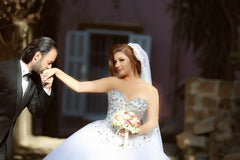 2019 Wedding Dresses Sweetheart Crystal Beaded Ball Gowns