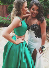 Green Spaghetti Straps Two-piece A-Line Prom Dresses