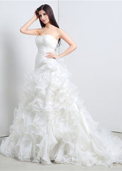 Fabulous Organza Sweetheart Neckline A-Line Wedding Dresses With Cascading Ruffles