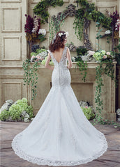 Elegant Tulle Bateau Neckline Mermaid Wedding Dresses With Beaded Lace Appliques
