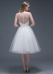 Wonderful Polka Dot Tulle Jewel Neckline Knee-length A-line Wedding Dresses