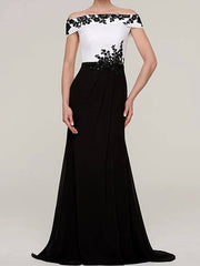Sheath / Column Mother of the Bride Dress Elegant Off Shoulder Sweep / Brush Train Lace Satin Short Sleeve with Pleats Appliques Color Block - RongMoon
