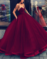 V-neck Bodice Corset Organza Ball Gowns Quinceanera Dresses
