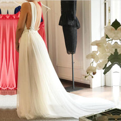 Sexy Plunge Neck Tulle Wedding Dresses Beach 2017 Lace Appliques