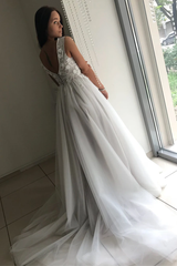 Backless Flower Appliques A-Line Tulle V-neck Wedding Dress