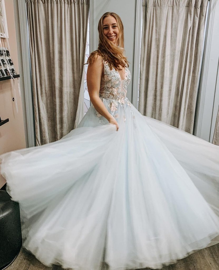 Appliques Backless V Neck Blue Flower Tulle Prom Dress