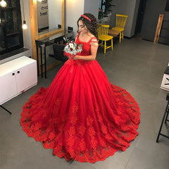 Red Lace Appliques Wedding Dresses Ball Gowns With Tassell