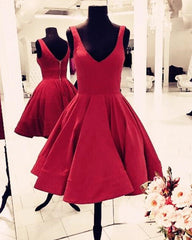 Elegant V-neck Swing Ball Gowns Prom Dresses Short Homecoming Dresses